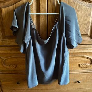 Bailey / 44 Silk Women’s top NWOT - Size Large